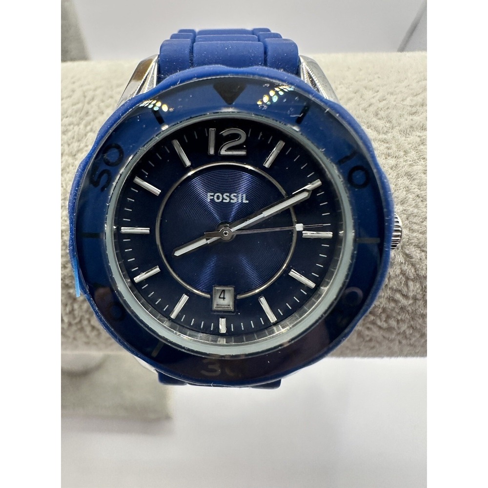 Fossil es-2934 Womens Watch Blue Silicone Band 30MM 7.5" New Battery‎ Rare X